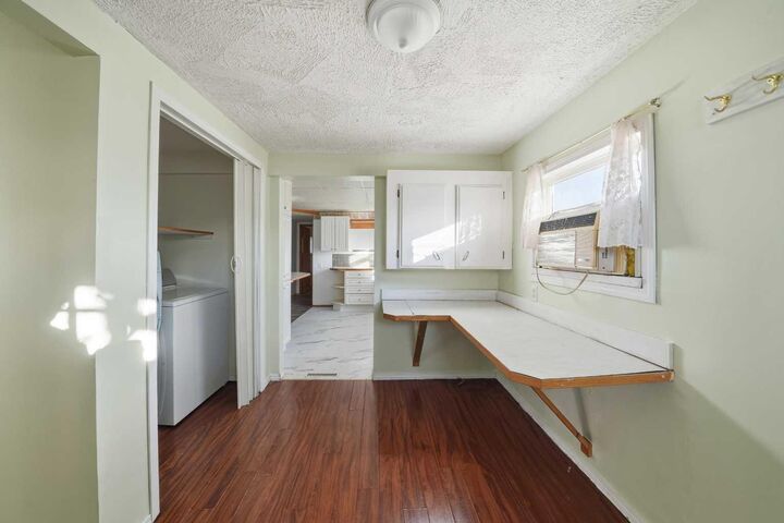 Property Photo: 1221 Lucina Street AB T0M 1R0