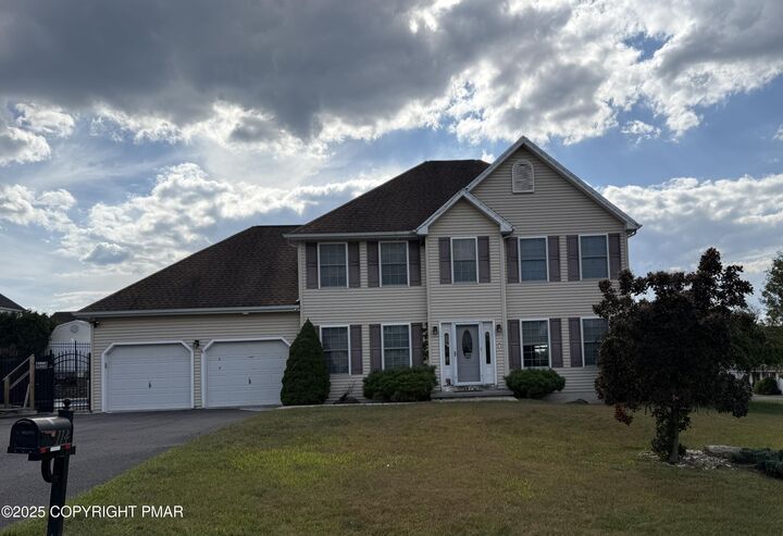 Property Photo: 114 Kestrel Road PA 18707