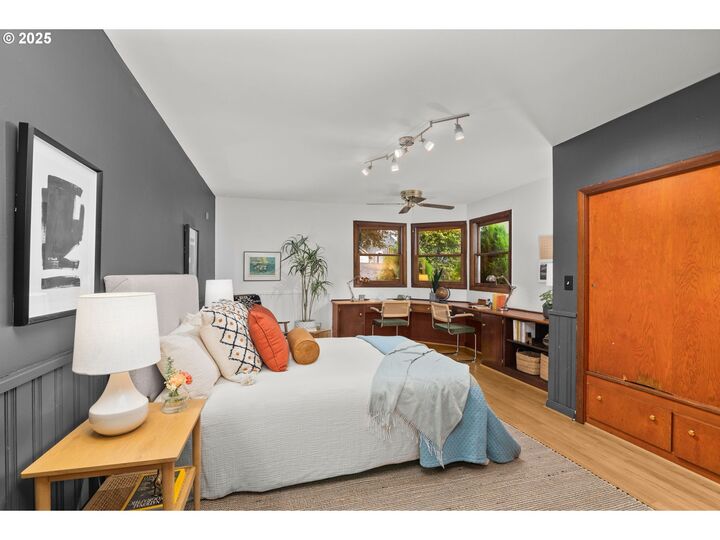 Property Photo: 2124 SE 54th Ave OR 97215