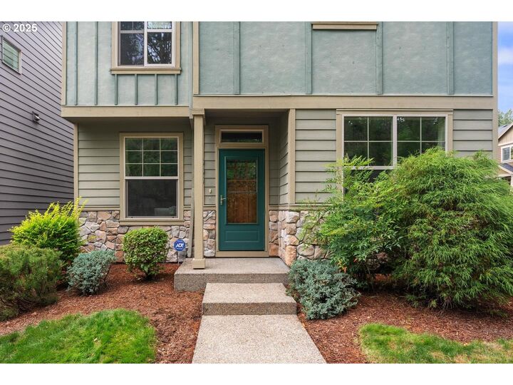 Property Photo:  905 SW Mozart Ter  OR 97225 