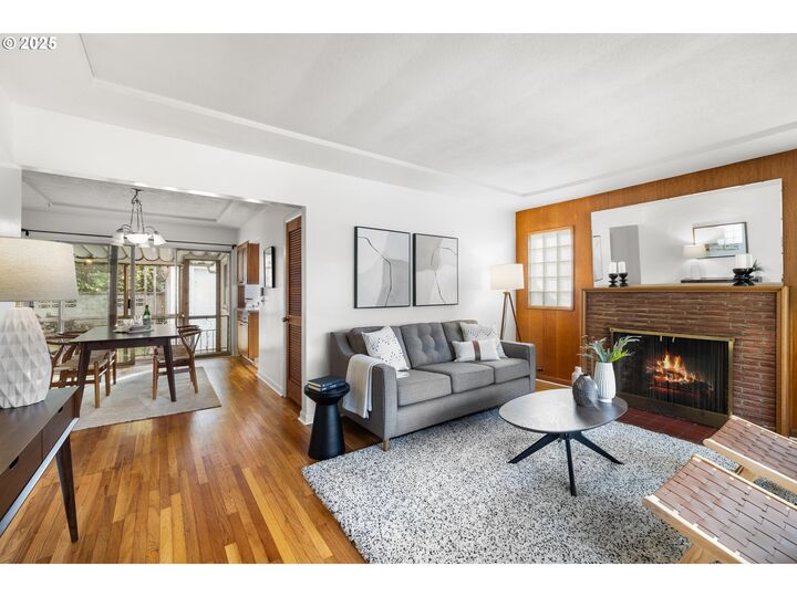 Property Photo: 2924 NE 35th Ave OR 97212