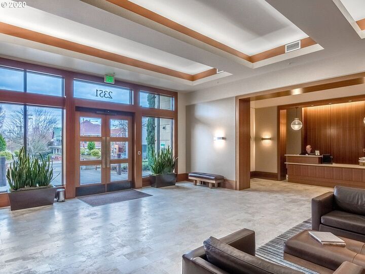 Property Photo:  2351 NW Westover Rd 312  OR 97210 