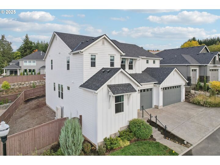 Property Photo:  990 W Magnolia Loop  WA 98671 