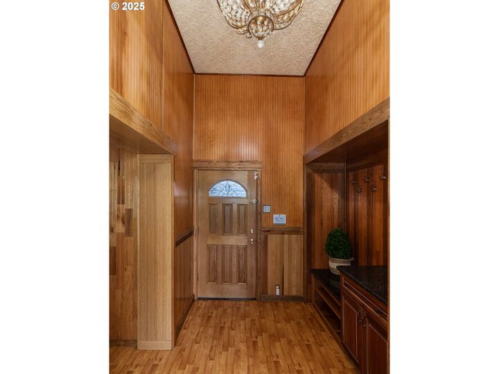 Property Photo: 169 Macarthur St OR 97051