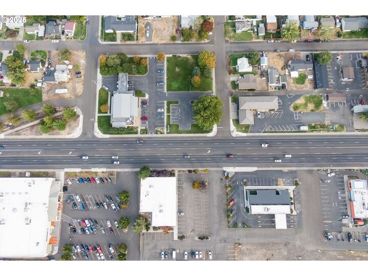 Property Photo:  811 NE 3rd Ave  OR 97862 