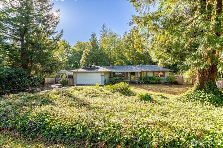 Property Photo: 26915 209th Avenue SE WA 98042