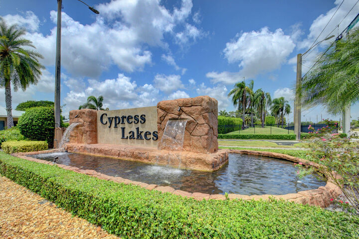 Property Photo: 3402 Theo Way FL 33417