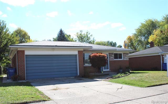 Property Photo: 8210 Linda Street MI 48093