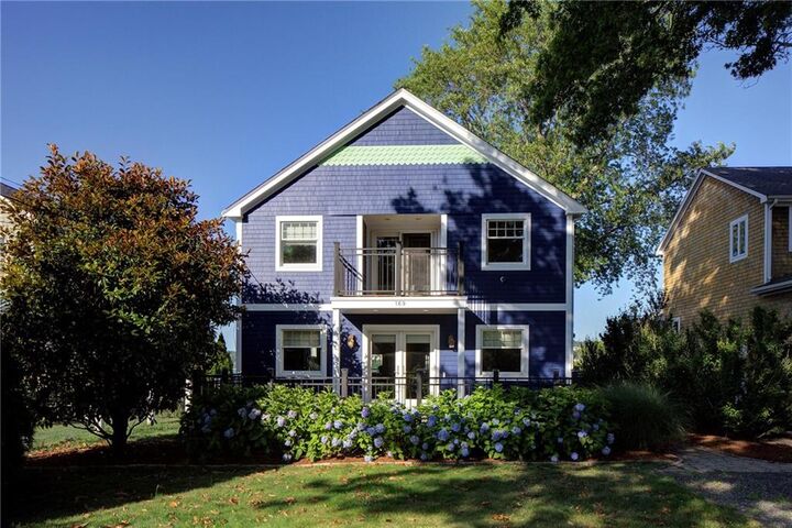 169 Narragansett Boulevard  Portsmouth RI 02871 photo