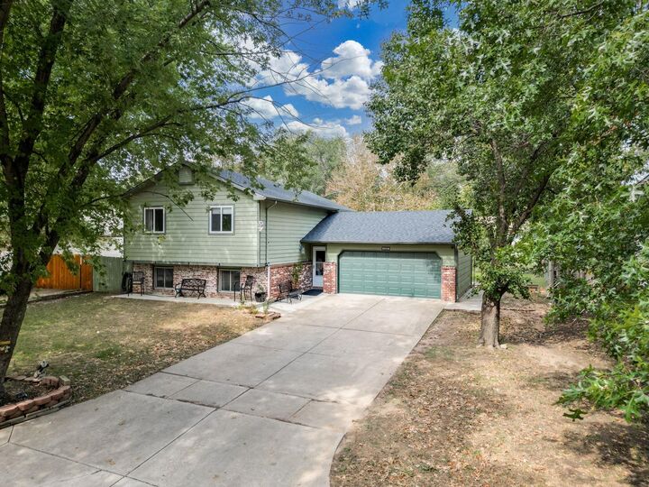 Property Photo:  10114 W Carr St  KS 67209