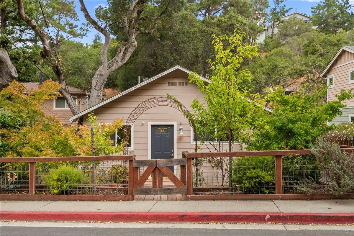 Property Photo:  2934 San Juan Boulevard  CA 94002 