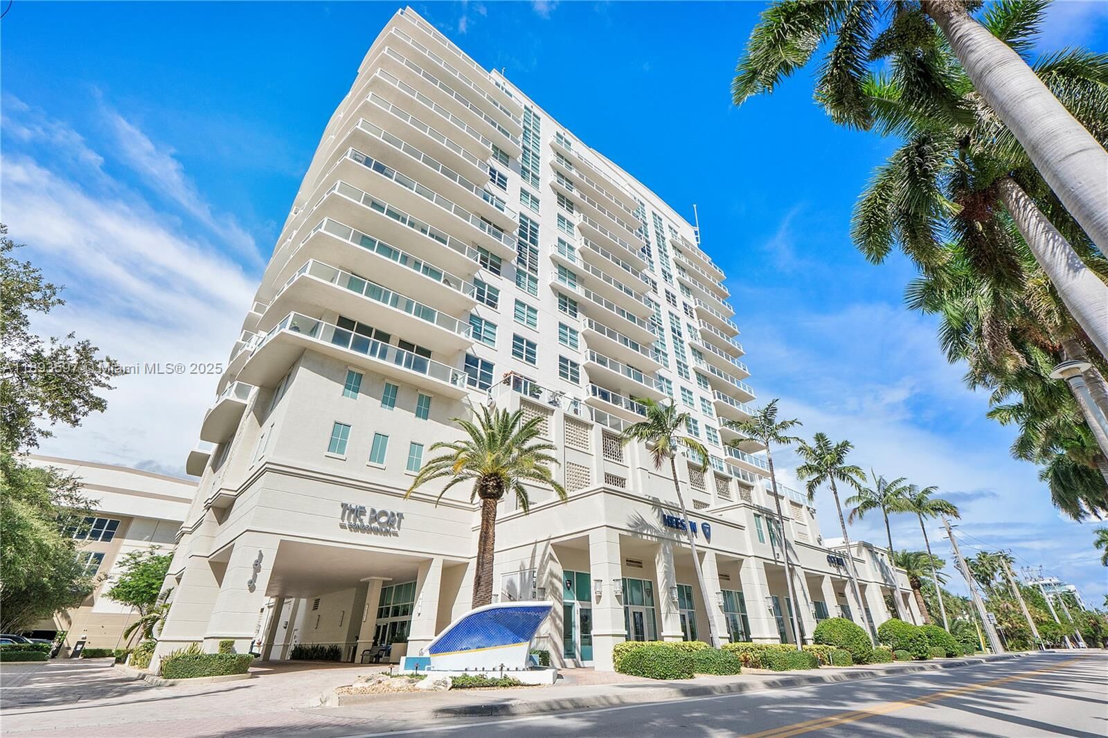 Property Photo: 1819 SE 17th St 1606 FL 33316