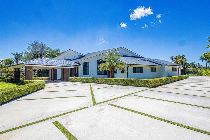 10506 SW 89 Place  Miami FL 33176 photo