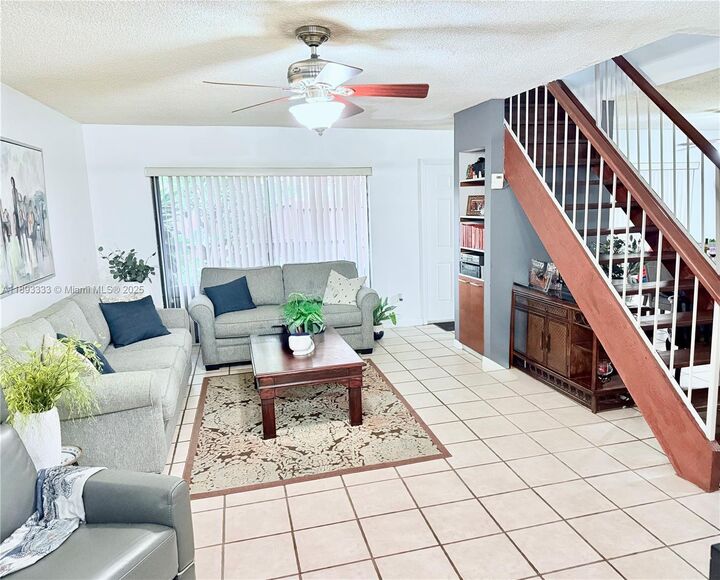 Property Photo: 6425 SW 116th Pl E FL 33173