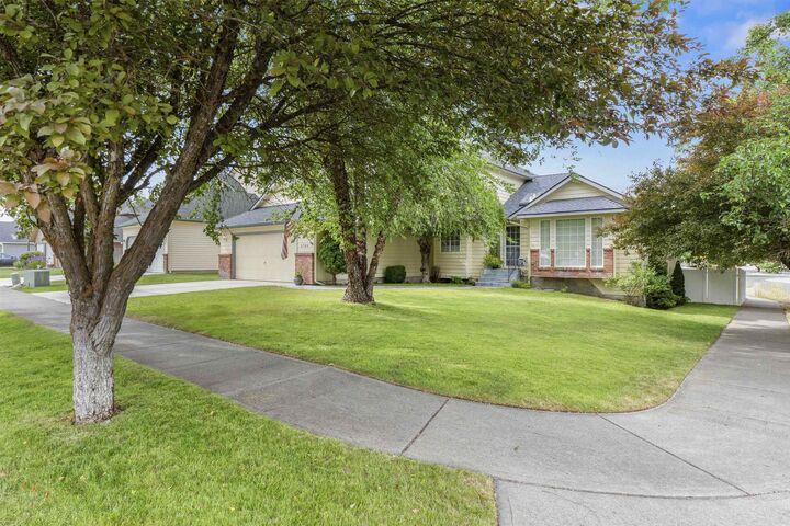 Property Photo:  5706 W Excell Ave  WA 99208 
