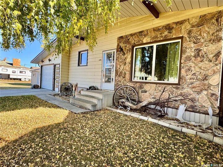 Photo de la propriété: 328 7th Street SK S0K 2A0