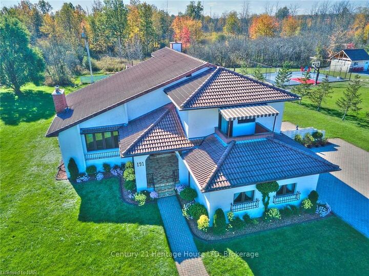 Property Photo:  191 Cairns Crescent  ON L2A 5M4 