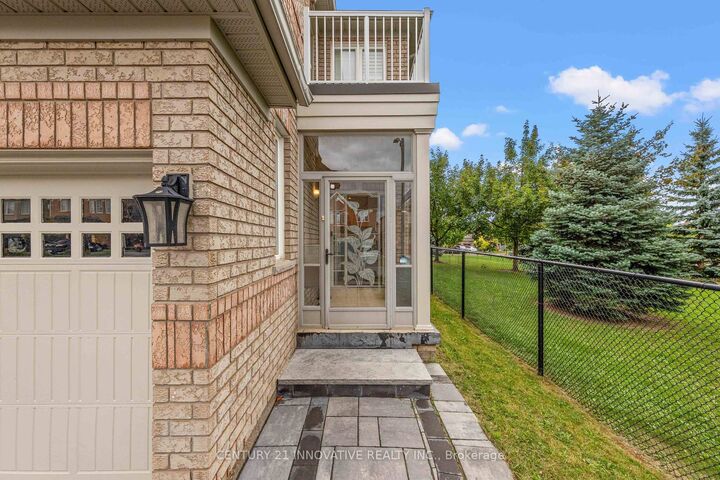 Property Photo: 3265 Cabano Crescent ON L5M 0B9