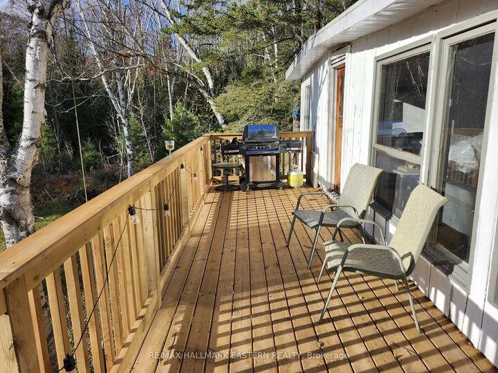 Property Photo: 106 Lakeview Crescent ON K0L 1A0