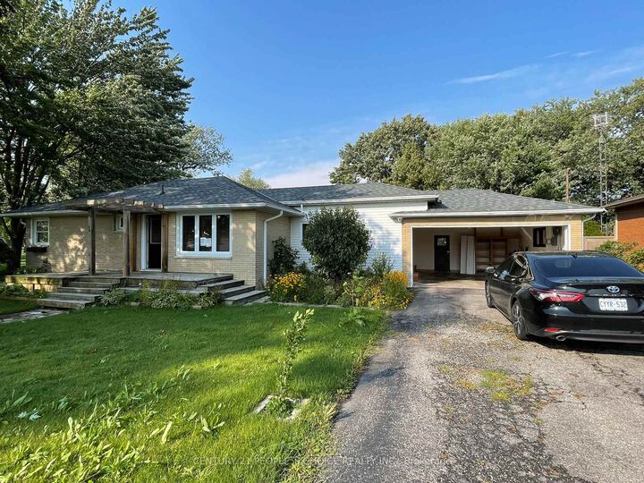 Property Photo:  335 Robson Road  ON N8H 0A4 