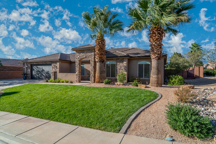 Property Photo: 2441 E Meadow Mist Way UT 84790