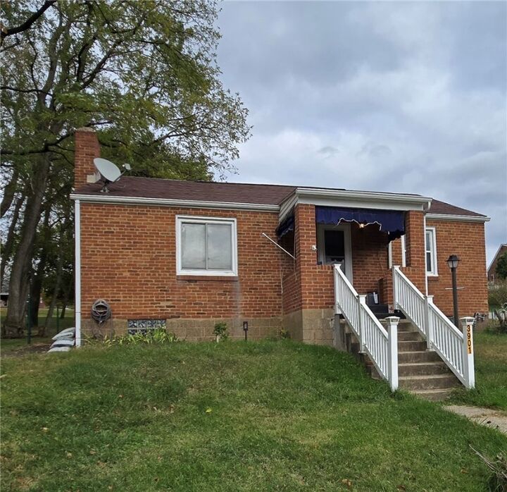 Property Photo:  3901 Everlawn St  PA 15122