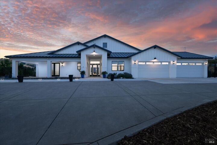 Property Photo: 7931 Linda Vista Road CA 95688