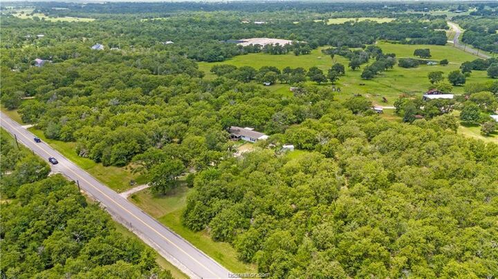Property Photo:  5846 Thousand Oaks Road  TX 77845 
