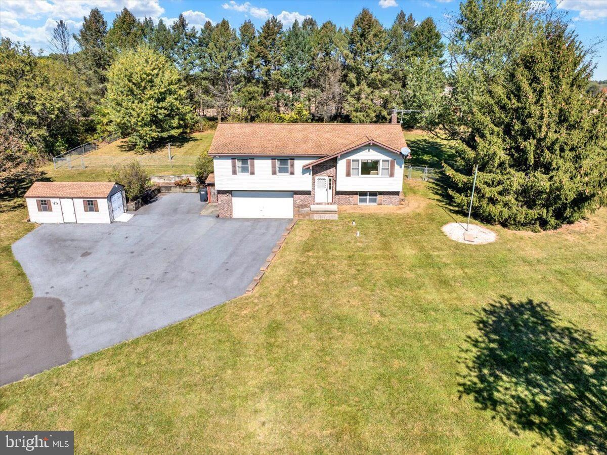 Property Photo: 661 Hickory Road PA 19541