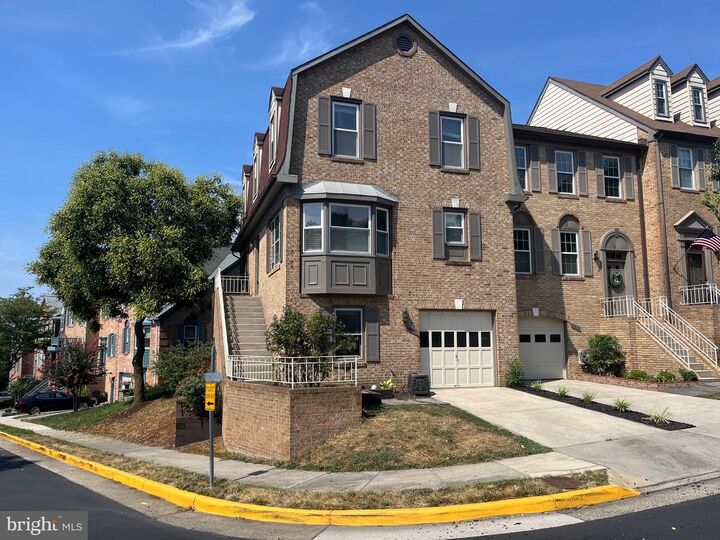 6017 Cromwell Place  Alexandria VA 22315 photo