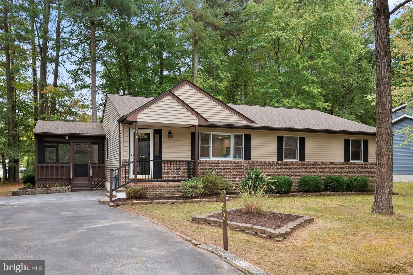Property Photo: 152 Camelot Circle MD 21811
