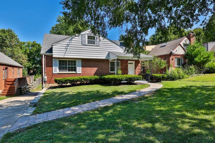 1406 Wittekind Terrace  Cincinnati OH 45224 photo