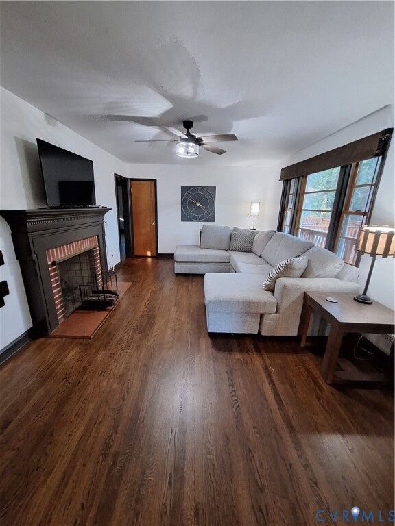 Property Photo: 2324 N Riverside Drive VA 23225