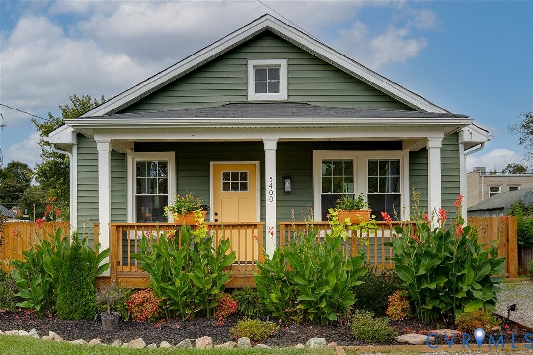 Property Photo: 5400 Bloomingdale Avenue VA 23228