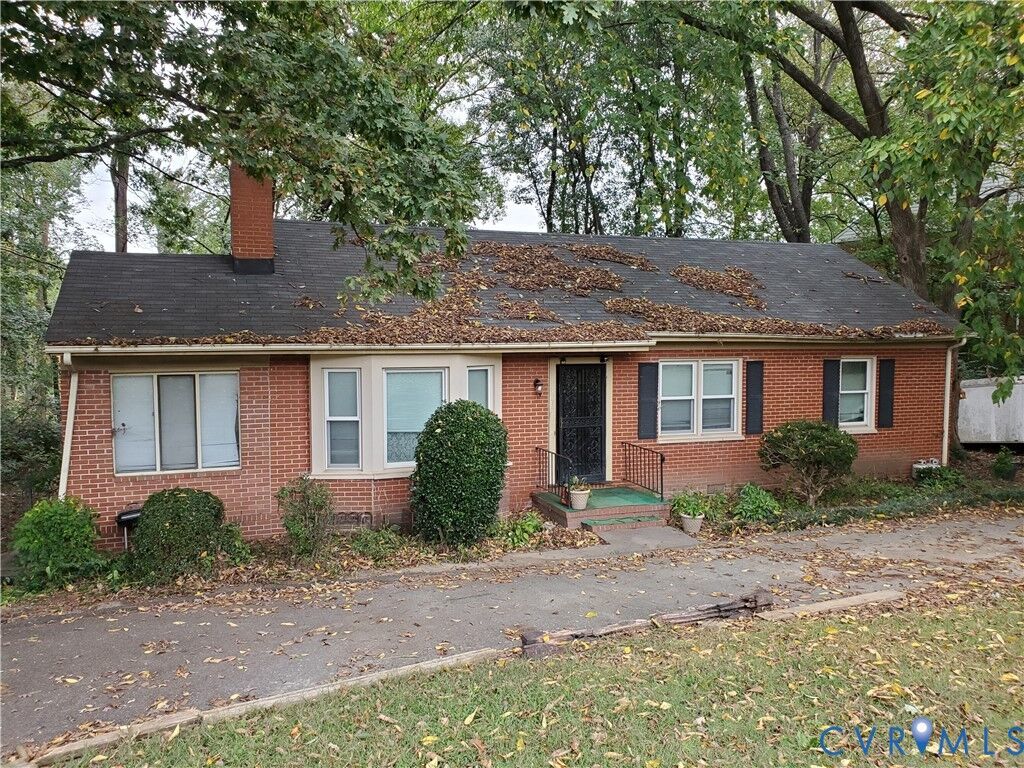 Property Photo: 9212 Quioccasin Road VA 23229
