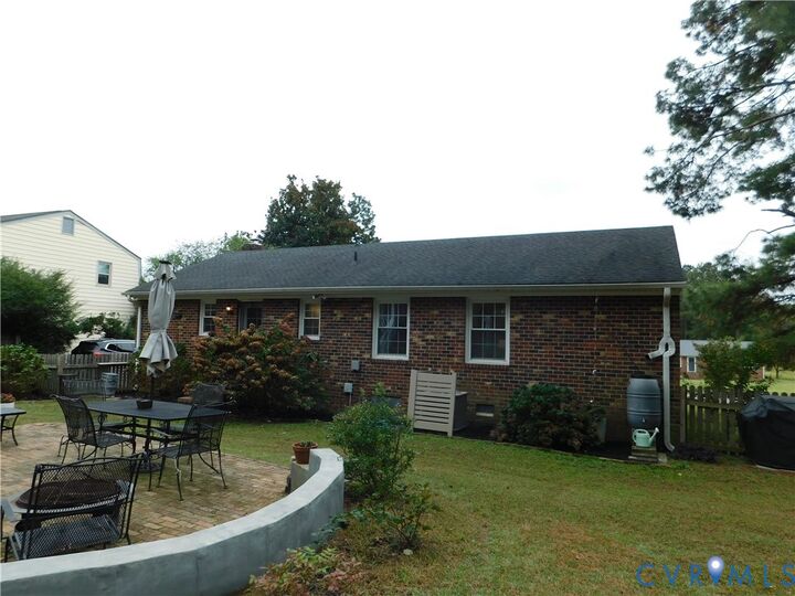 Property Photo: 7283 Walnut Grove Drive VA 23111