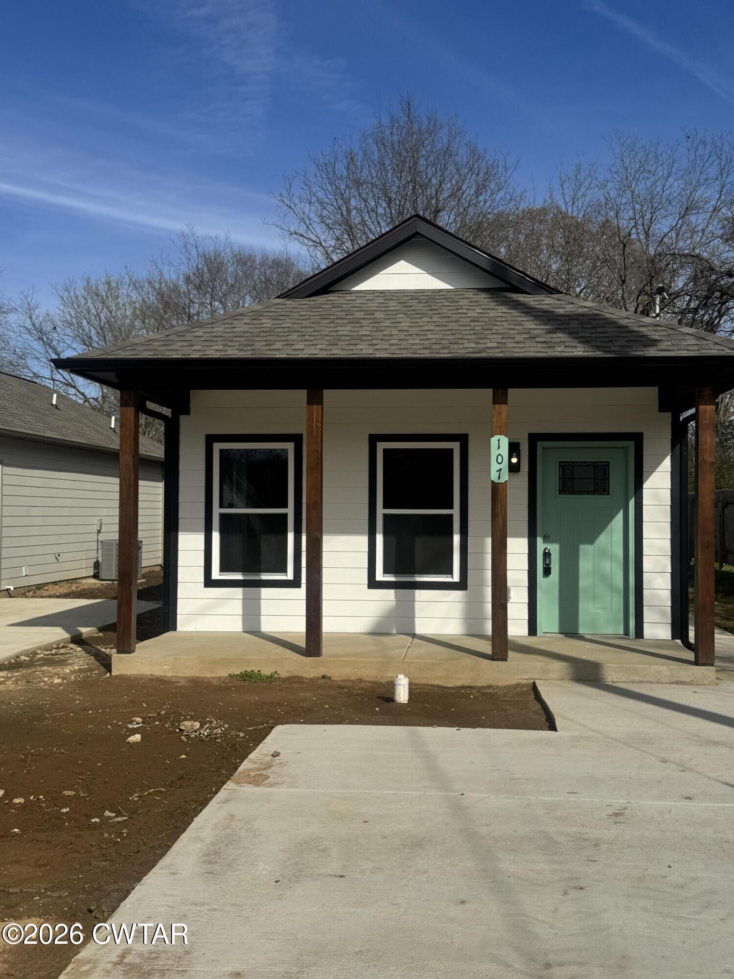 Property Photo:  107 Dempster Street SE  TN 38301 