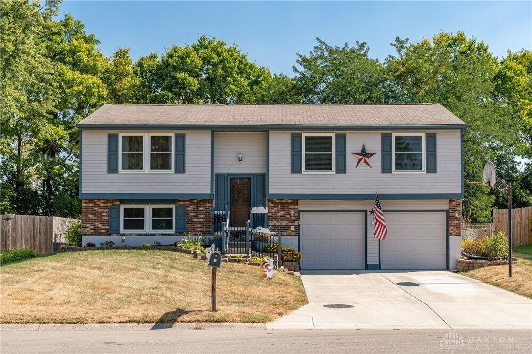 Property Photo: 123 Marrett Farm Road OH 45322
