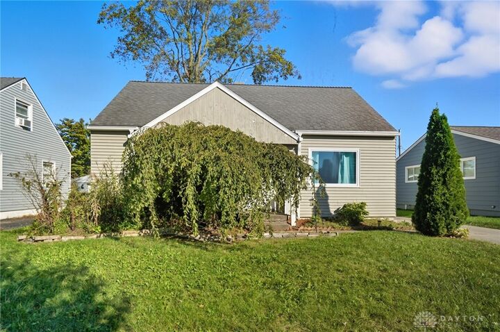 Property Photo:  4284 Beechgrove Drive  OH 43123 