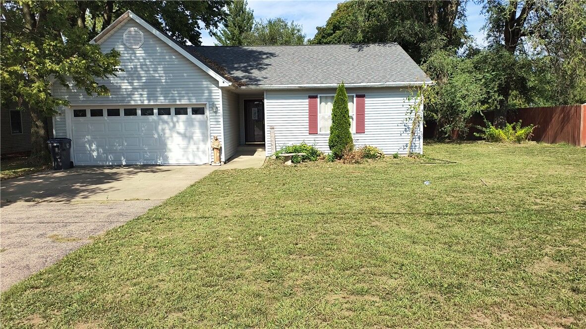 Property Photo: 524 Elm Street IL 62549