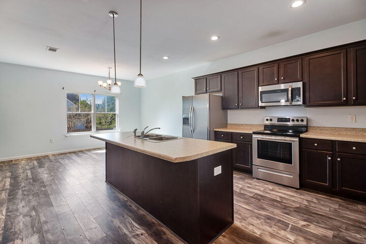 Property Photo: 189 Johnson Court FL 32536