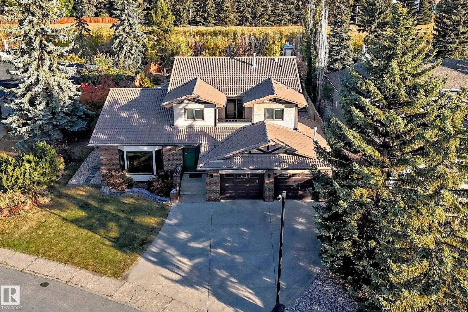 Property Photo: 53 Blue Quill Crescent NW AB T6J 6C5