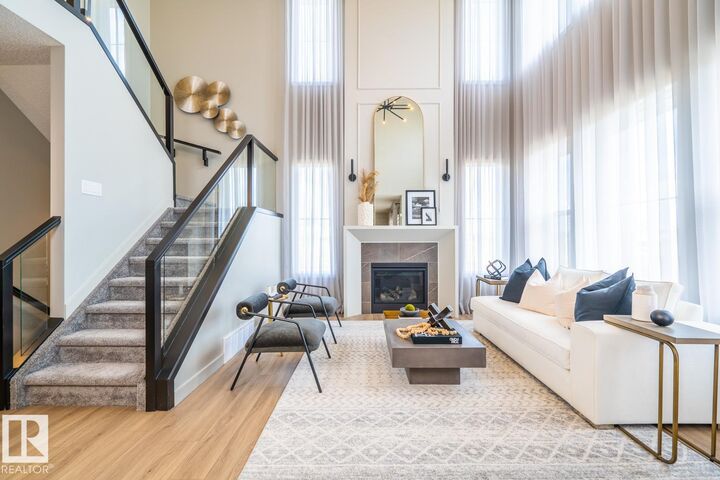 Property Photo:  142 Sunland Way  AB T8H 2X7 