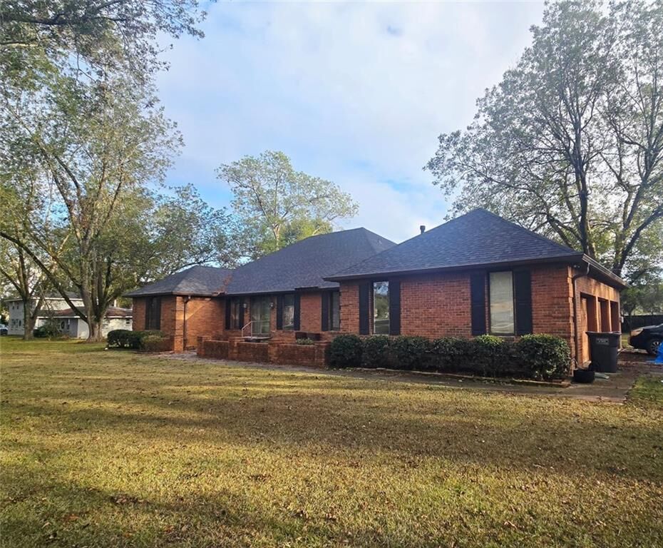 Property Photo:  2565 Fairview Road  GA 30016 
