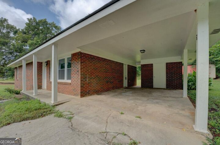 Property Photo:  882 Campbell Road  GA 30014 
