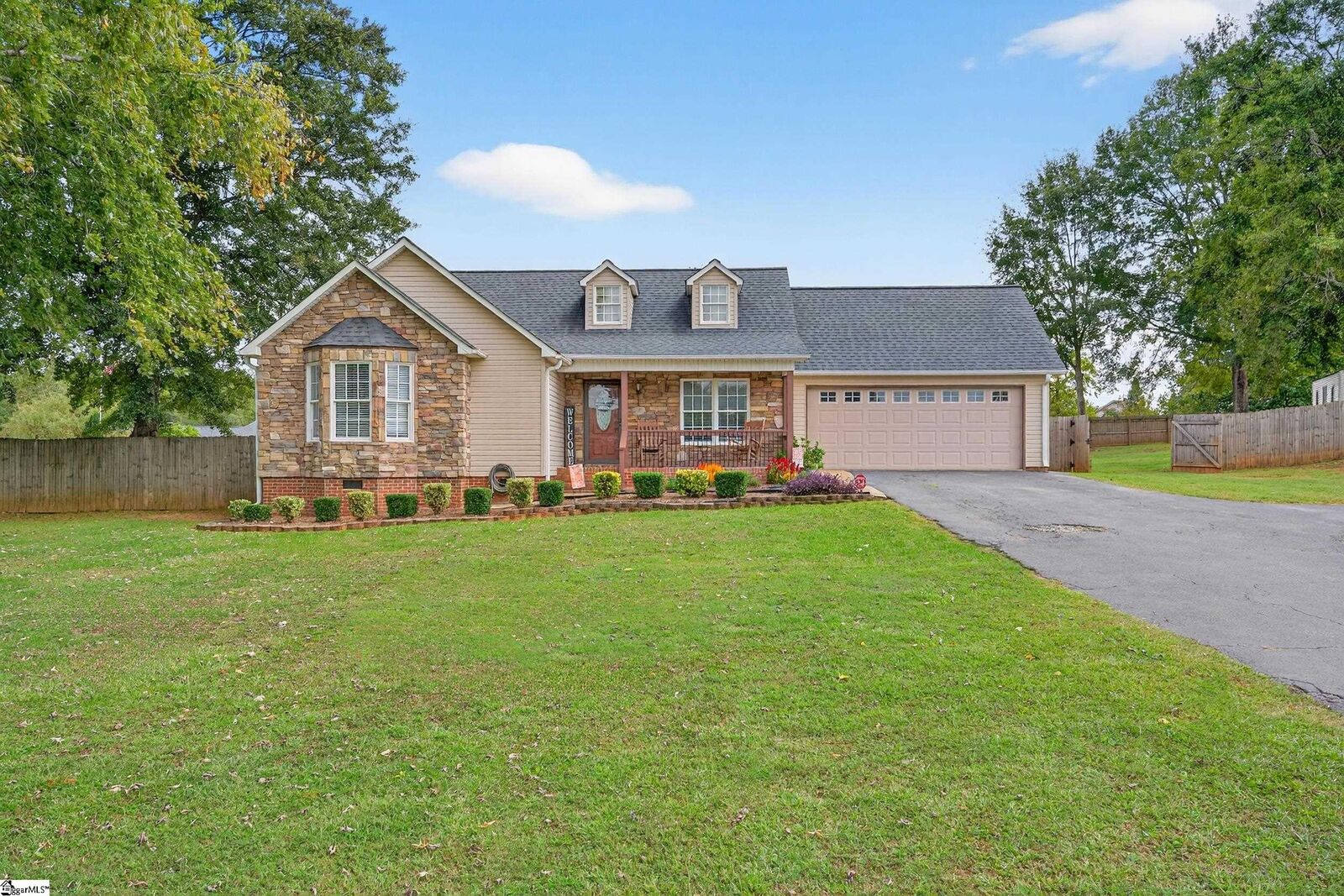 Property Photo: 350 McMillin Boulevard SC 29316