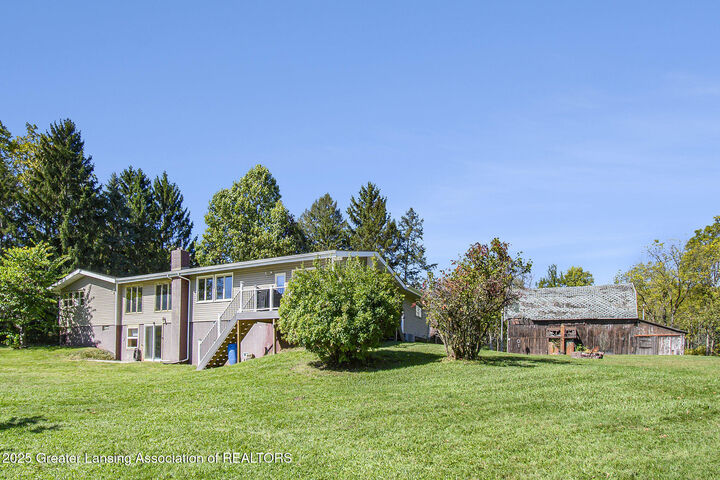 Property Photo: 1226 E Round Lake Road MI 48820