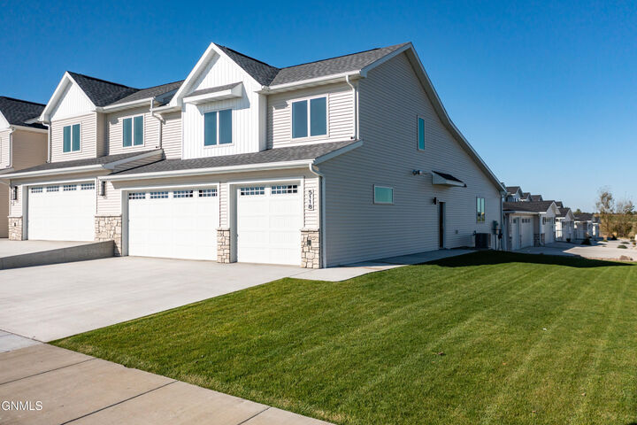 5118 Durango Drive  Bismarck ND 58503 photo