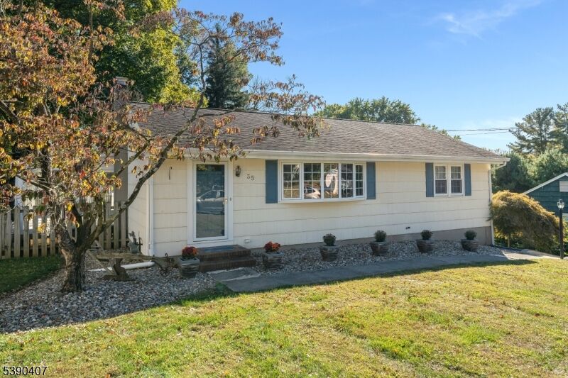 Property Photo: 35 Lingert Avenue NJ 08809