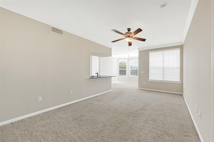 Property Photo: 7575 Kirby Drive 1202 TX 77030